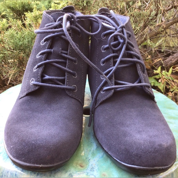 Clarks bendables (7.5) WOMEN’S Lace-up Leather Suede ankle Boots. - Picture 3 of 7